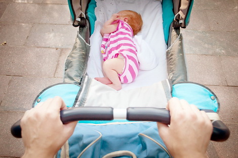 как выбрать детскую коляску для новорожденных